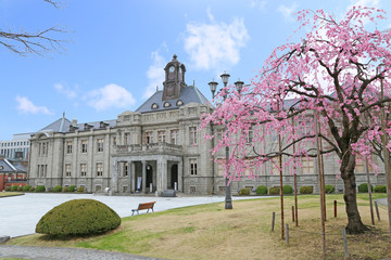 春の文翔館