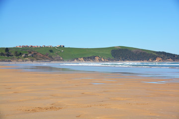 panoramica de la playa de oyambre, Cantabria