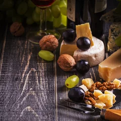 Foto op Plexiglas Wine and cheese © tbralnina
