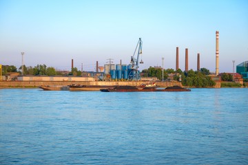 Obraz premium Industrial cargo cranes in the dock