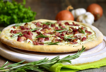 Tarte flambee.