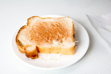 自作のシナモントースト