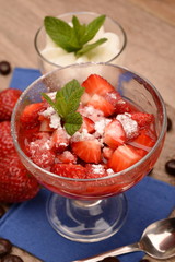 COCKTAIL AND DESSERT OF STRAWBERRIES