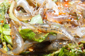 Obraz na płótnie Canvas fresh shrimp Salad