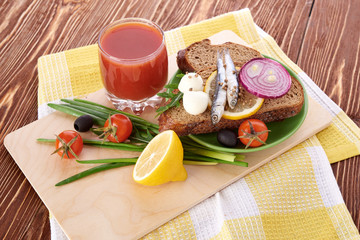 sardines on slice bread