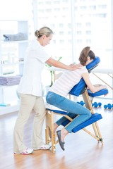 Obraz premium Woman having back massage
