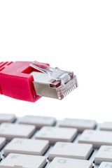 Netzwerkkabel auf Tastatur