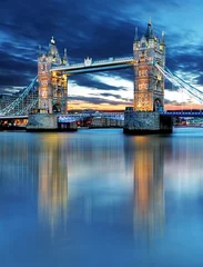 Stickers muraux Londres Tower Bridge à Londres, Royaume-Uni, de nuit