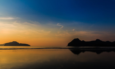 Fototapeta premium Natural island scene form Ao Manow beach in sunrise time. Proces