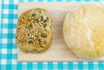 White bread and multigrain bread