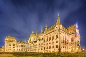 Obraz premium View of hungarian Parliament building, Budapest