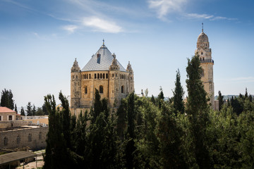 Obraz premium Opactwo Zaśnięcia widziane z murów Jerozolimy
