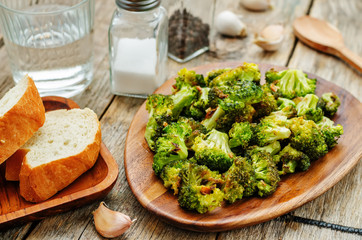 roasted broccoli with garlic