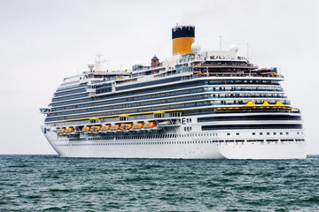 Cruise ship