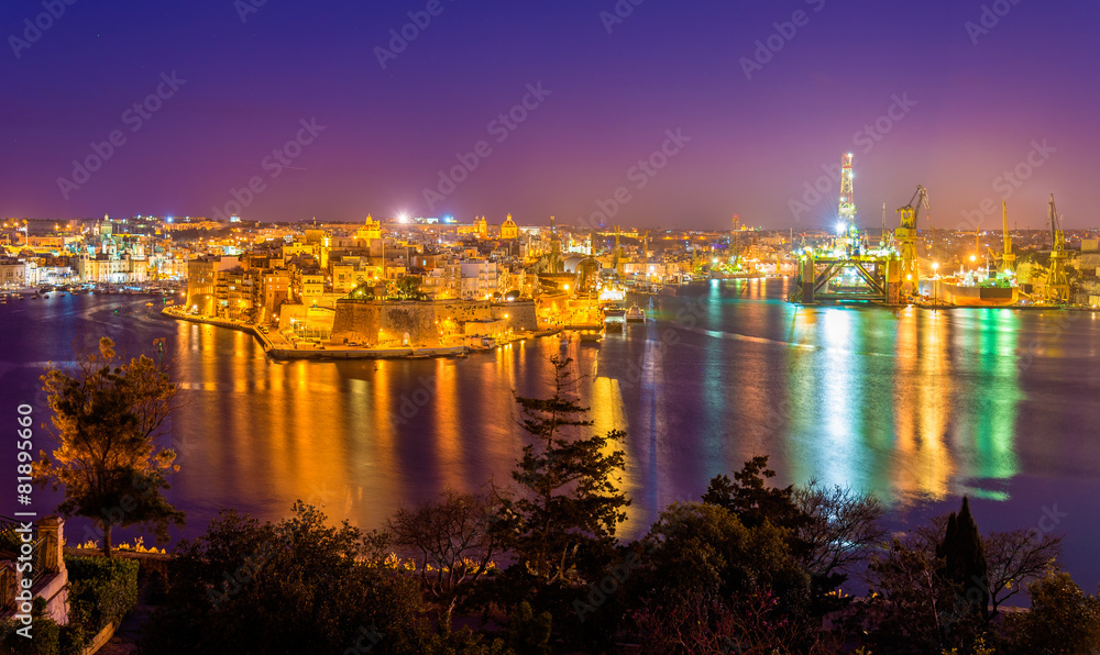 Wall mural fort st. angelo and dockyard creek in malta