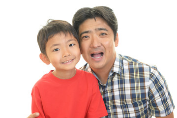 笑顔の親子