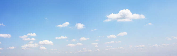 Obraz premium Himmel und Wolken Panorama