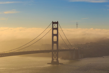 Fototapeta premium Golden Gate Bridge and downtown San Francisco