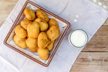 pirozhki, russian traditional food, Meat patties in the plate, v