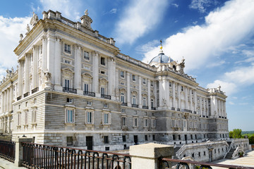 Fototapeta na wymiar Side view of the north facade of the Royal Palace of Madrid on t