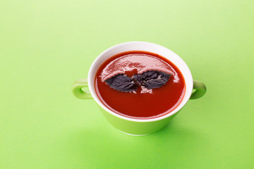 Bowl of tomato soup.