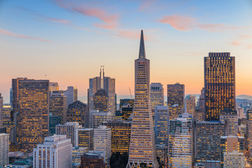 Beautiful view of  business center in downtown San Francisco - obrazy, fototapety, plakaty