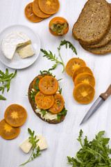 Sandwich with persimmon