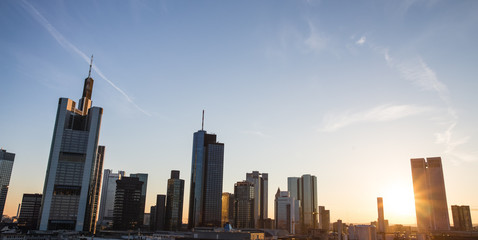 Fototapeta premium frankfurt am main skyline sundown