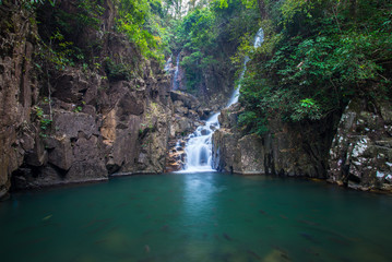 Fototapeta premium waterfall in nature on Namtok Phlio national park