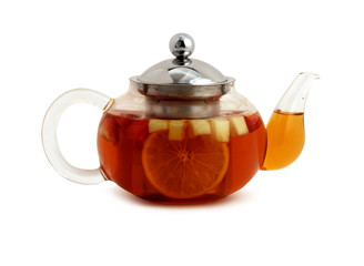 Фруктовый чай в чайнике