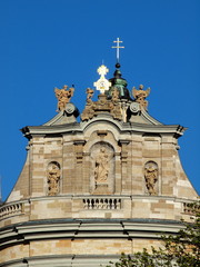 Hauptportal, Basilika Weingarten, Caravaca Kreuz