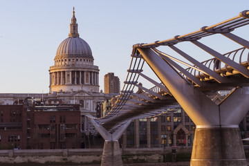 Fototapeta premium Millenium St Pauls close up