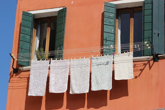 Linges qui s&egrave;che au soleil &agrave; Venise