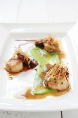 pan fpan fried scallops plated appetizer starter