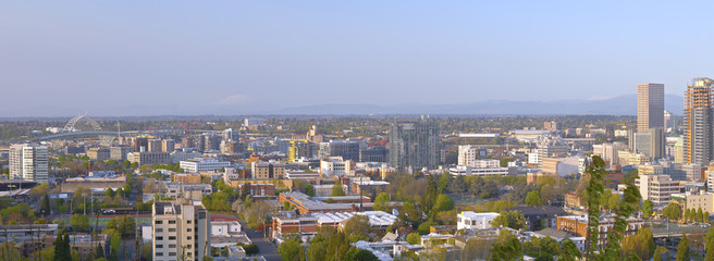 Fototapeta na wymiar Panoramic view of the industrial area Portland Oregon.