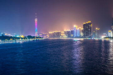 Obraz premium Guangzhou Tower and Pearl River night view