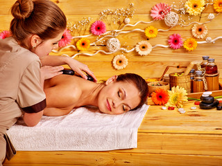 Obraz na płótnie Canvas Woman getting massage .