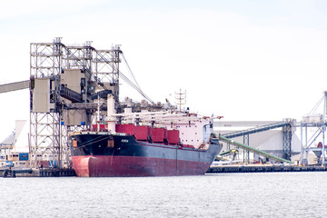 Fototapeta premium oil and gas ocean support facilities