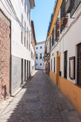 Naklejka na ściany i meble Narrow street of Cordoba