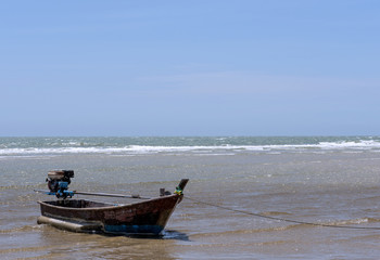Obraz premium Fisherman boat on beach