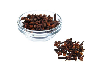 Cloves in and out the bowl