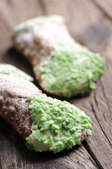 Traditional Cannoli