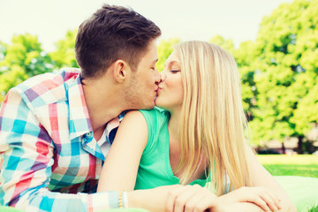 Fototapeta premium smiling couple in park