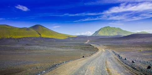 Roadtrip in Landmannalaugar - Amazing Landscape in Iceland