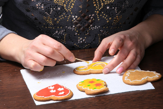 hand-painted ginger cookies