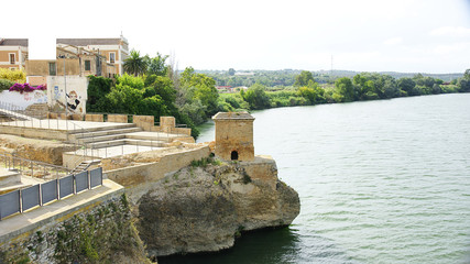 Fototapeta na wymiar Río Ero y fortaleza en Amposta, Tarragona