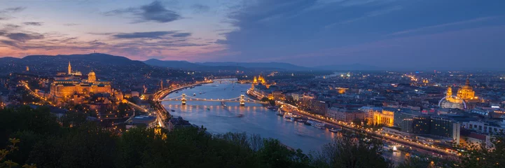 Zelfklevend Fotobehang Boedapest panorama met Donau & 39 s nachts © avirid