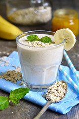 Banana smoothie with honey and oats.
