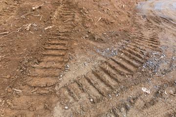 工事用重機の轍