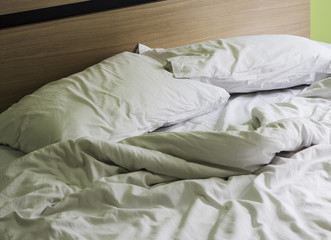 Fototapeta na wymiar Pillow on bed in the bedroom